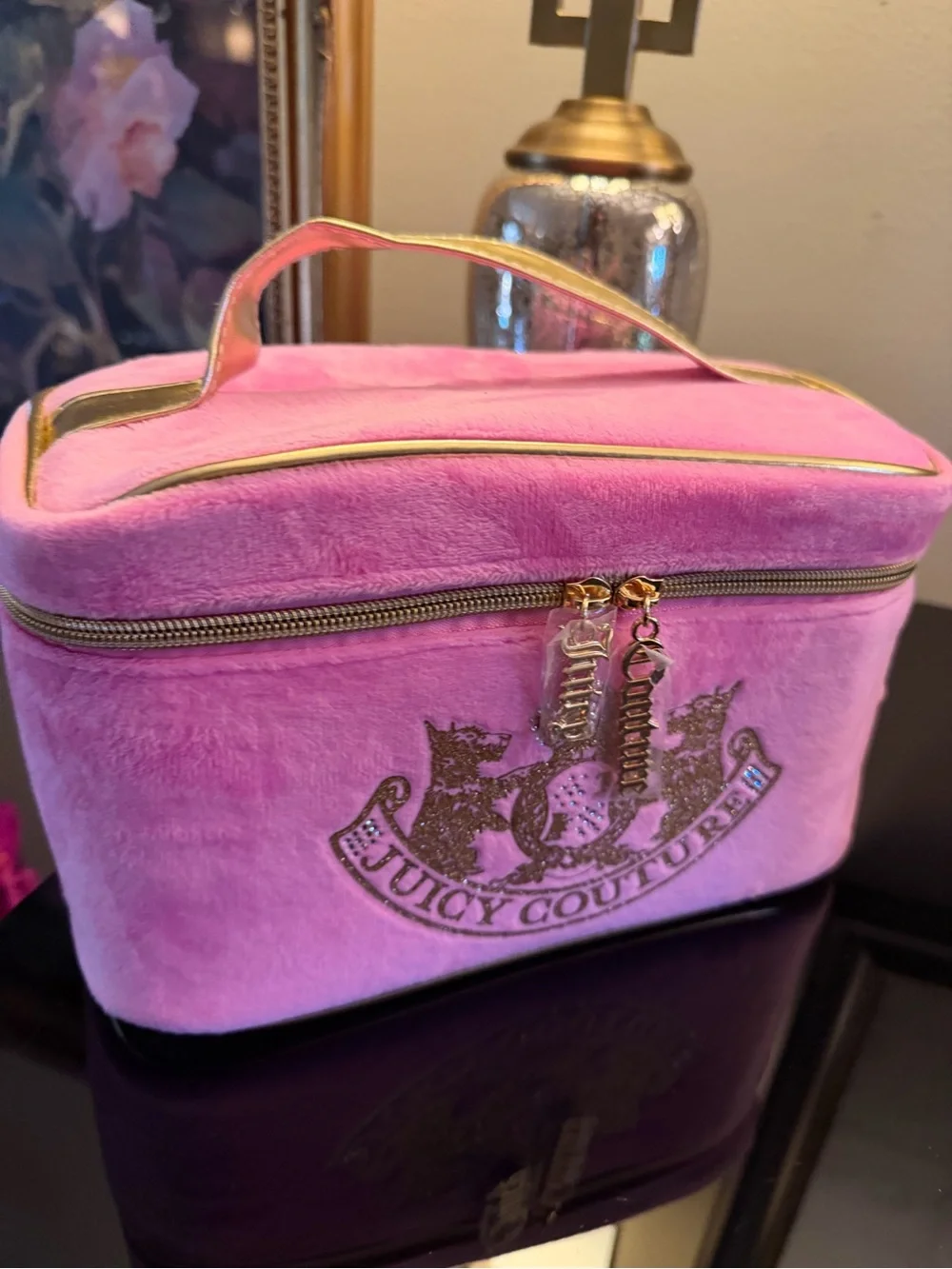 NWOT Juicy Couture Pink Plush Cosmetic Train Case with Gold Trim Scottie Dogs